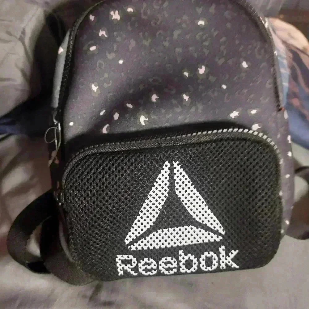 COPY - NWOT Reebok mini bag - Picture 10 of 10